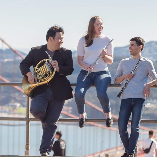 Student soutside at Golden Gate Bridge