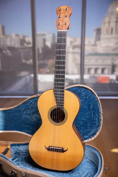 Savino's copy a c.1830 René Lacôte guitar made by California guitar builder Jack Sanders.