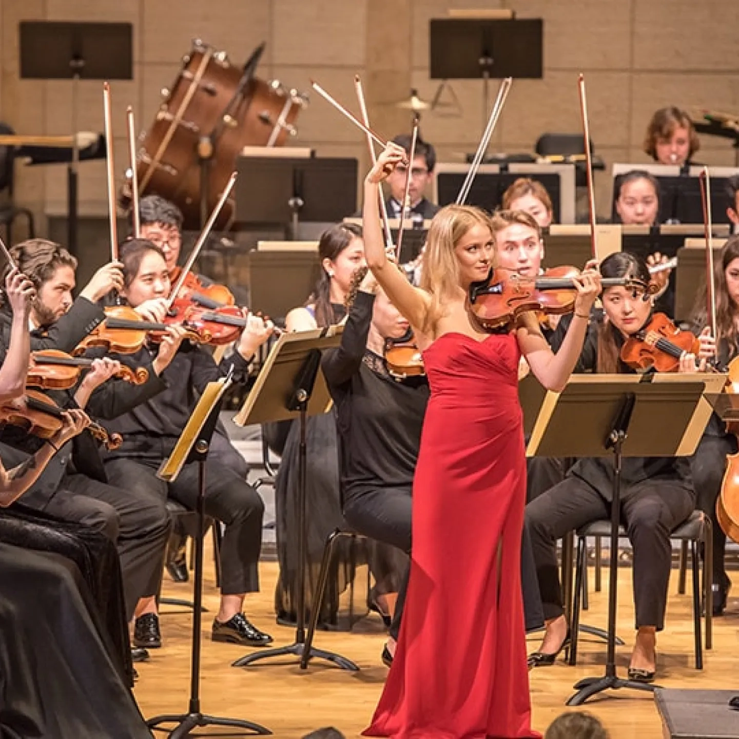 Orchestra concerto winner violin performance
