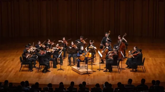 Meng Su performs in China.