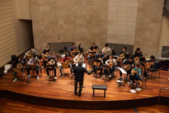Summer@SFCM's Guitar Workshop ensemble performance.