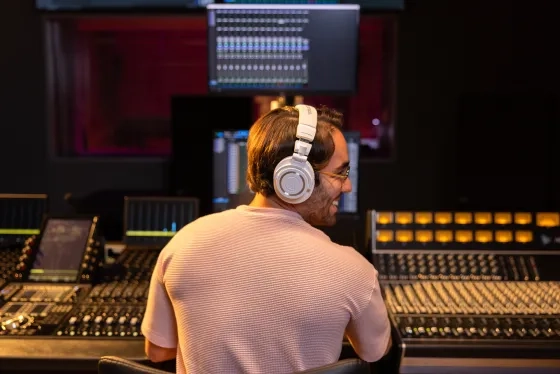 TAC student works in Studio H. 