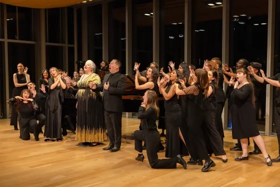 Opus 3 Artist Christine Goerke and baritone Hugh Russell perform with an ensemble of students.