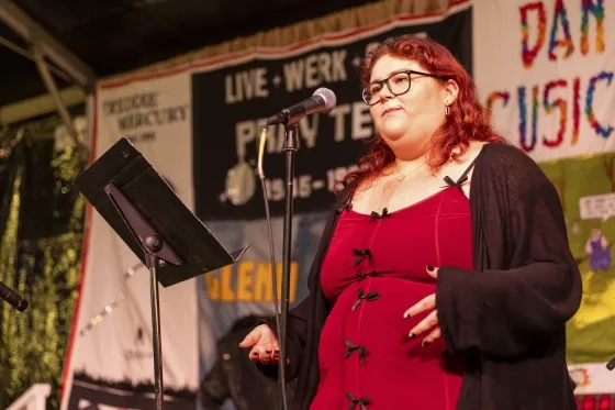 Cat Hill performs at the annual Light in the Grove gala (Credit: Onyx & Ash Photography).