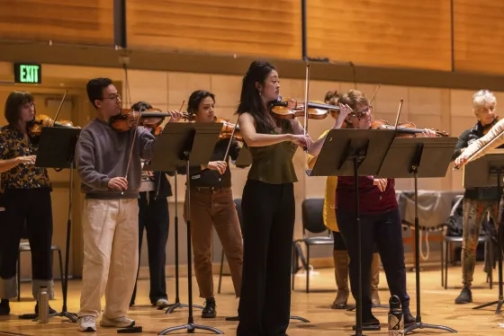 Simone Porter rehearses with the New Century Chamber Orchestra and SFCM students.
