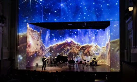 SFCM President David H. Stull presents new projection technology. 