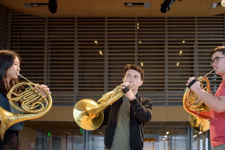 horn students playing together