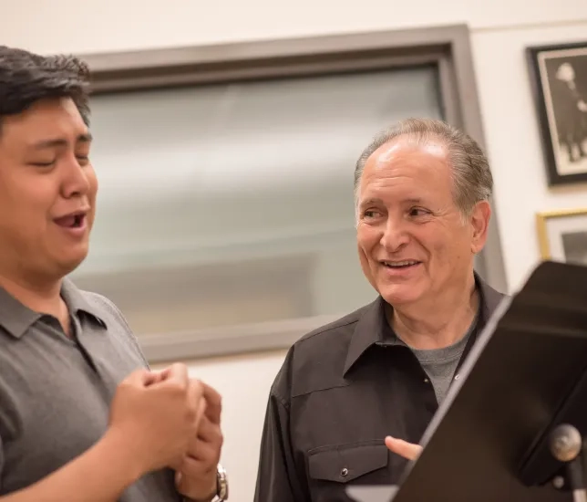 César Ulloa with an SFCM student.