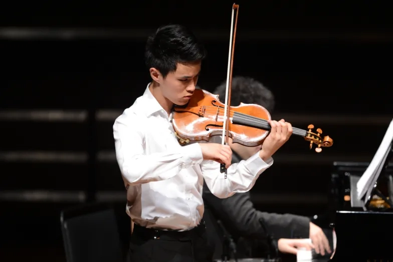 Kevin Zhu, Avery Fisher Career Grant Winner Kevin Zhu