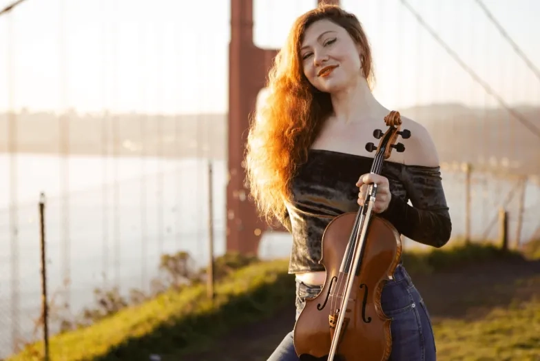Alexandra Simpson '21 SFCM violin