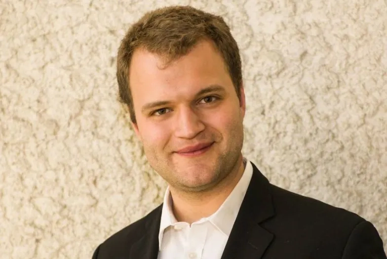 Violin headshot