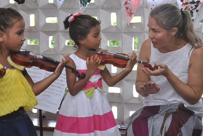 Ursula Nelius MM'95 brings music to Galle, Sri Lanka Ursula Nelius MM'95 brings music to Galle, Sri Lanka
