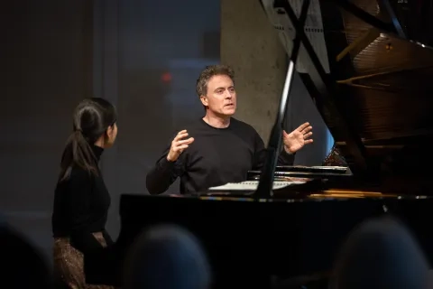 Paul Lewis gives a masterclass at SFCM.