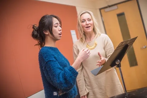 Marnie Breckenridge, "Bridging Gap between Opera and Theatre" winter term course